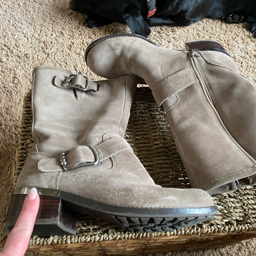 Vince Camuto gray/beige booties